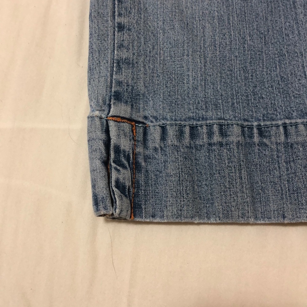 Lévis capris - Picture 3 of 12